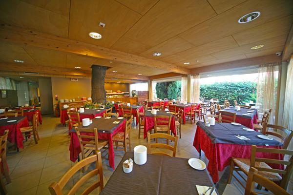 Hotel Smeraldo Sirmione Exterior foto